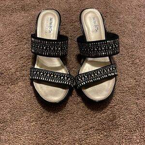 Coach and Four Wedges Size 9.5